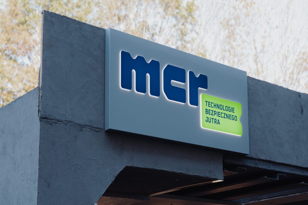 Portal makiety tunelu drogowego z logo mcr – ochrona przeciwpożarowa tuneli na konferencji PIARC 2026